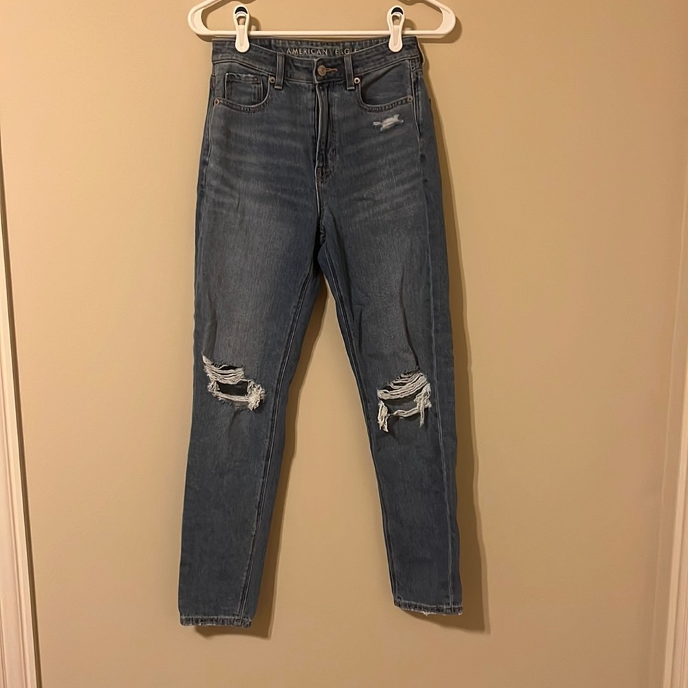Perfect mom jeans.